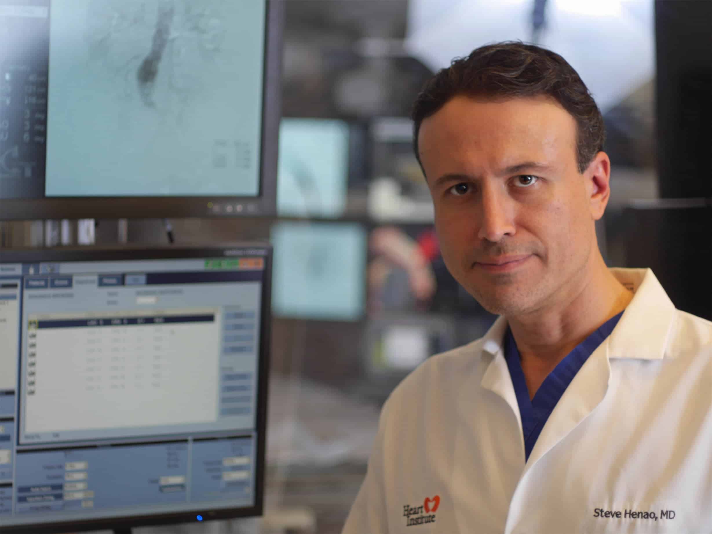 New abdominal stent graft system debuts at Heart Hospital of New Mexico at Lovelace Medical Center